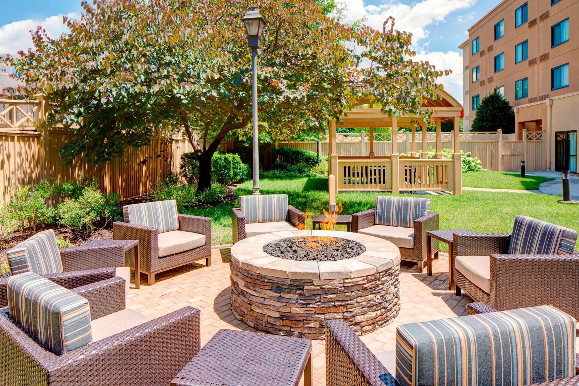 Hotel Courtyard By Marriott Roanoke Airport Exteriér fotografie