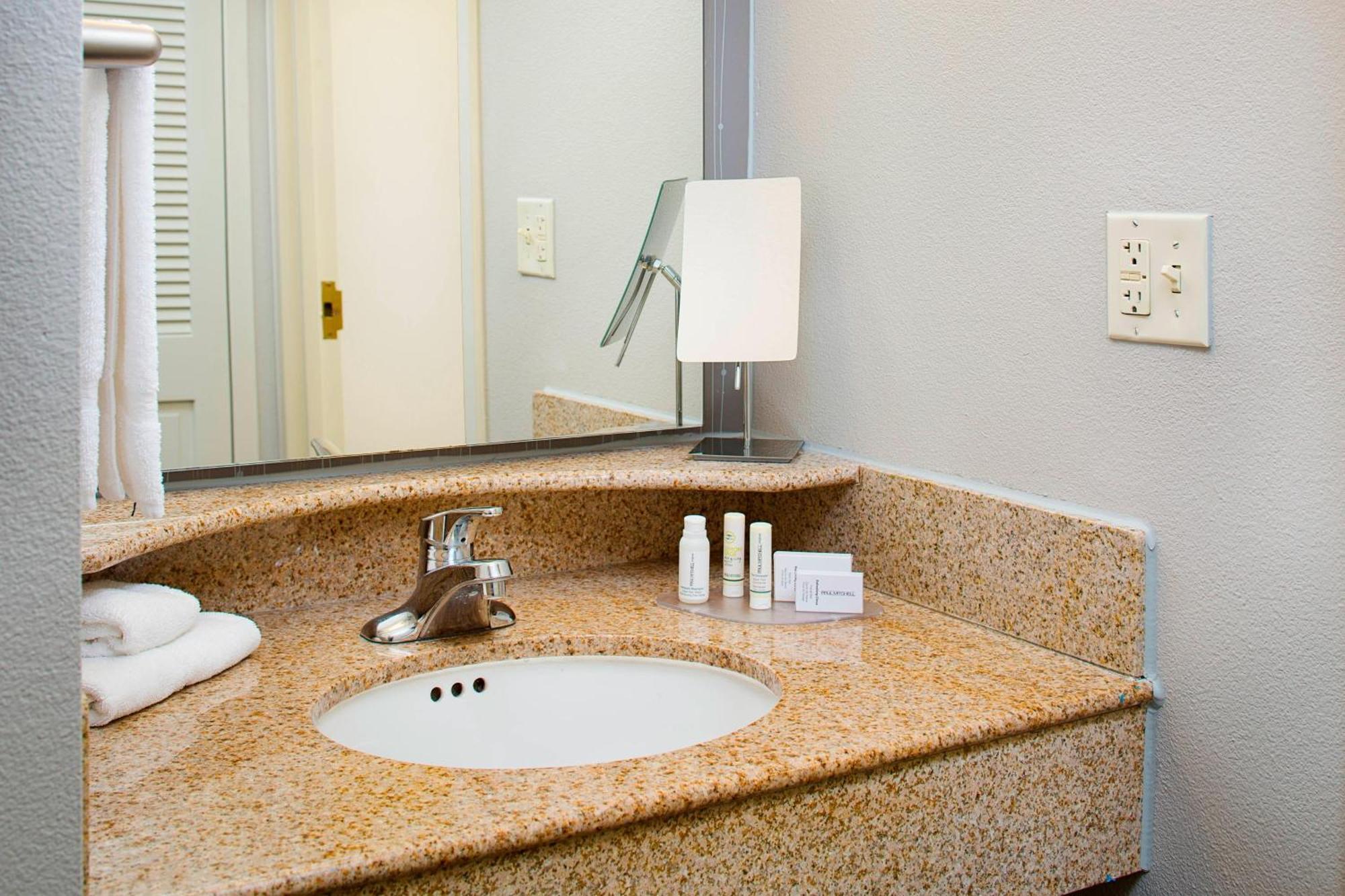 Hotel Courtyard By Marriott Roanoke Airport Exteriér fotografie